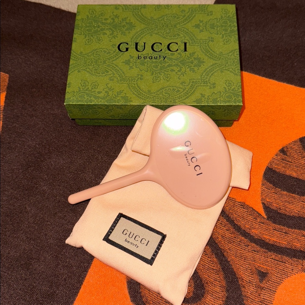 Gucci Beauty Mirror Set - Picture 5 of 10